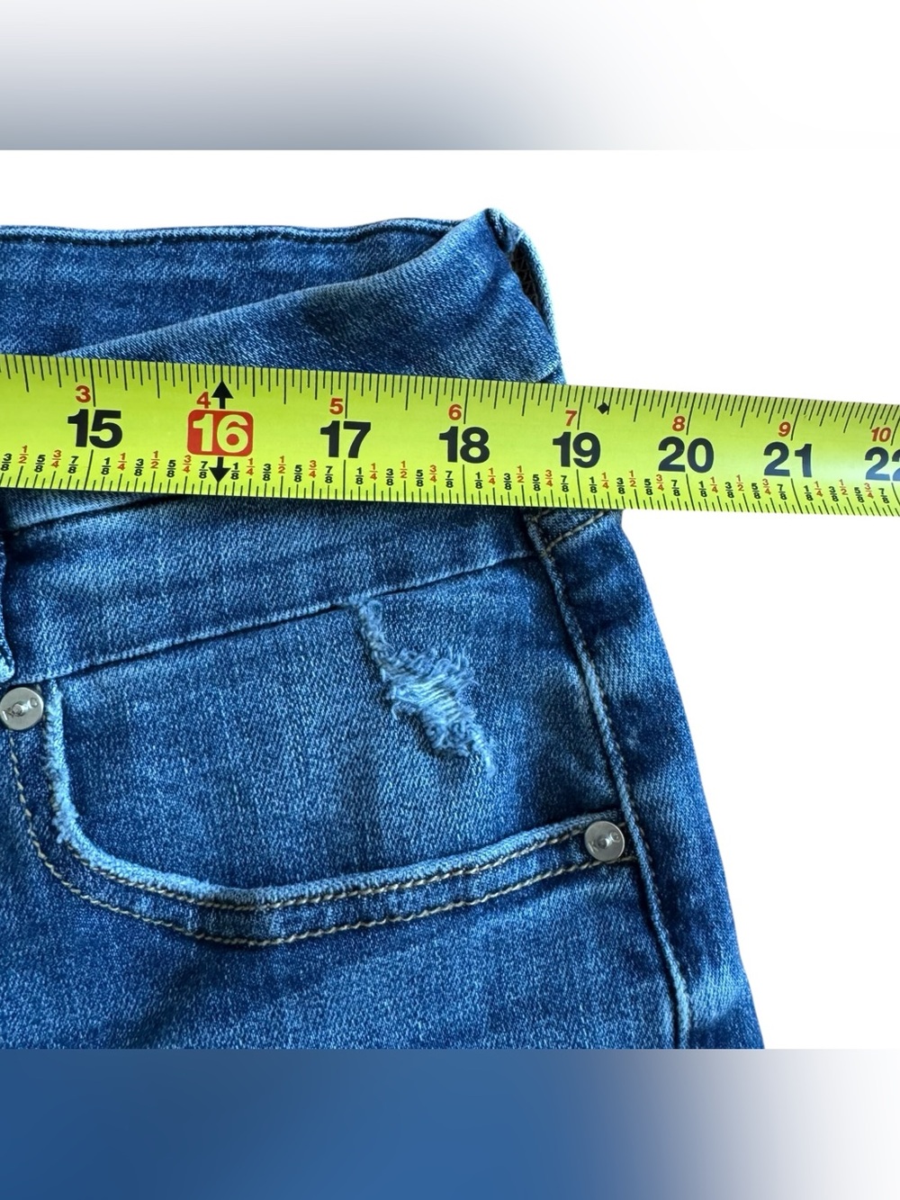 KanCan Maurices Blue Bermuda Denim Jean Shorts 8” Frayed Raw Hem High Rise 18 - Picture 4 of 8